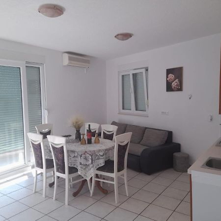 Apartments Boris Baška Voda Zewnętrze zdjęcie