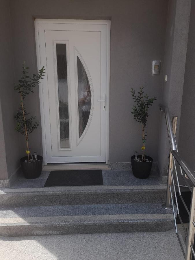 Apartments Boris Baška Voda Zewnętrze zdjęcie