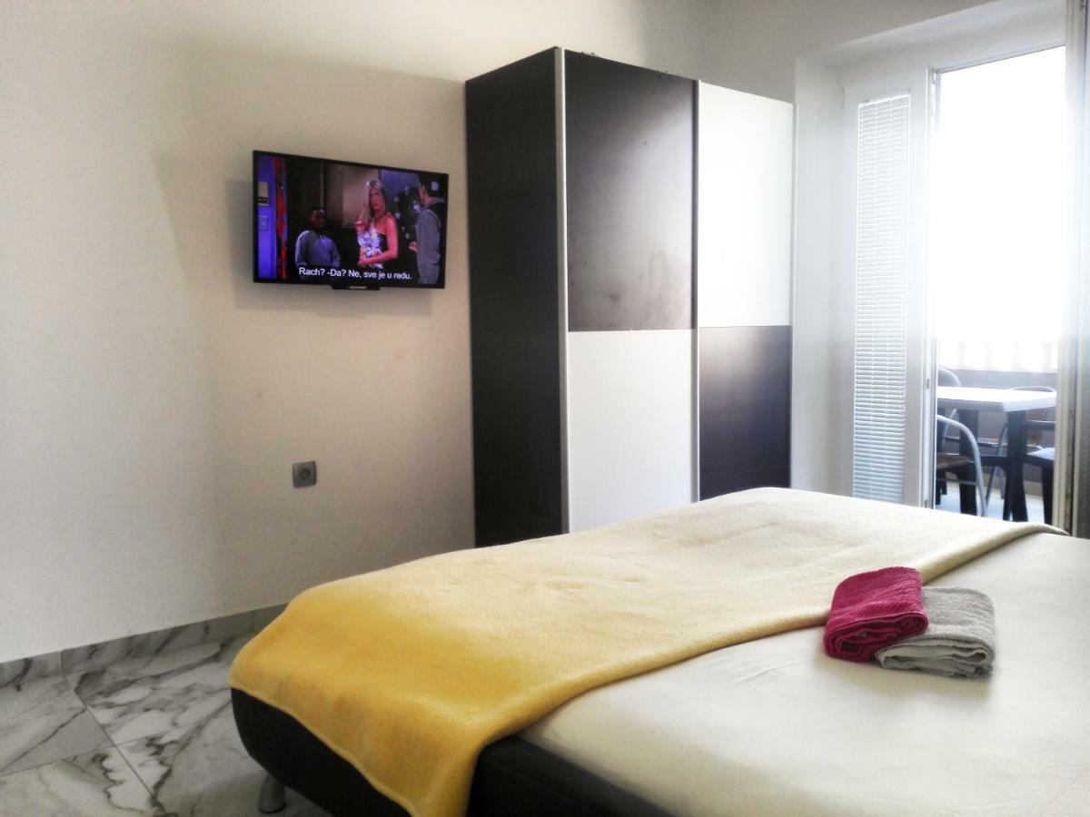 Apartments Boris Baška Voda Zewnętrze zdjęcie